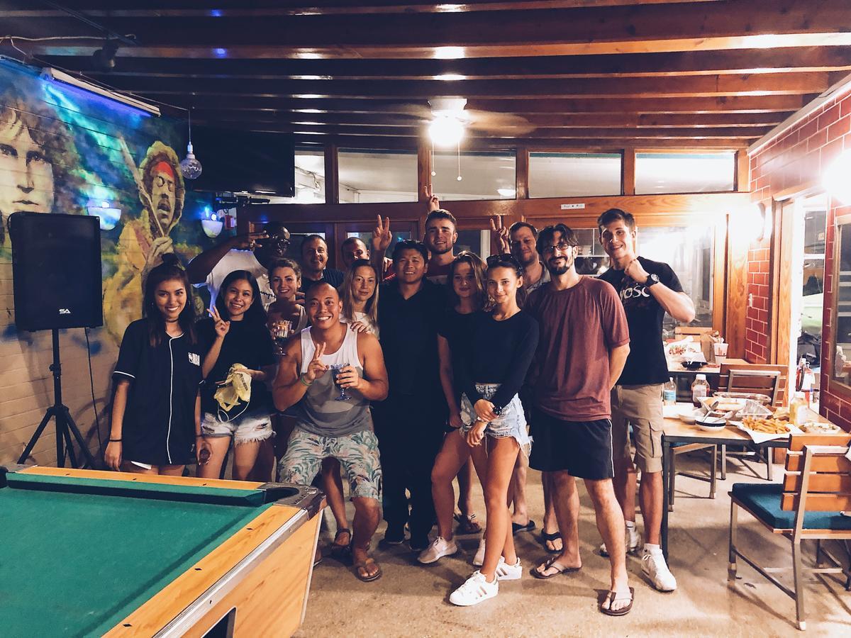 Palm Lakefront Resort And Hostel Celebration Bagian luar foto